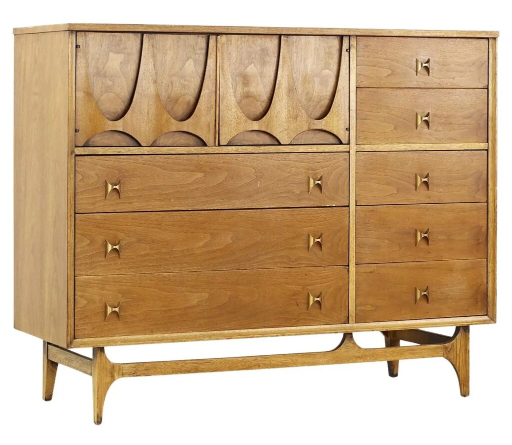 Broyhill Brasilia Furniture